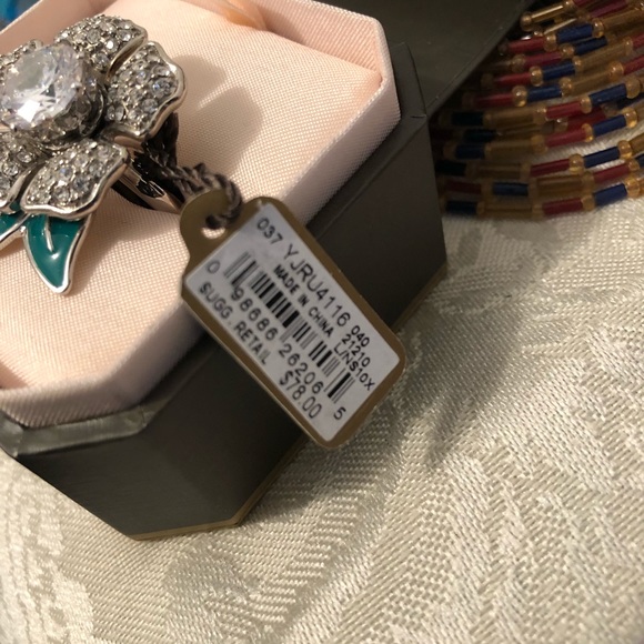 Juicy couture flower ring - Picture 6 of 6